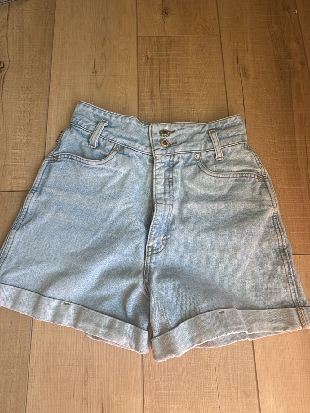 Vintage Light Wash High-Rise Denim Shorts - Women's 2/4
